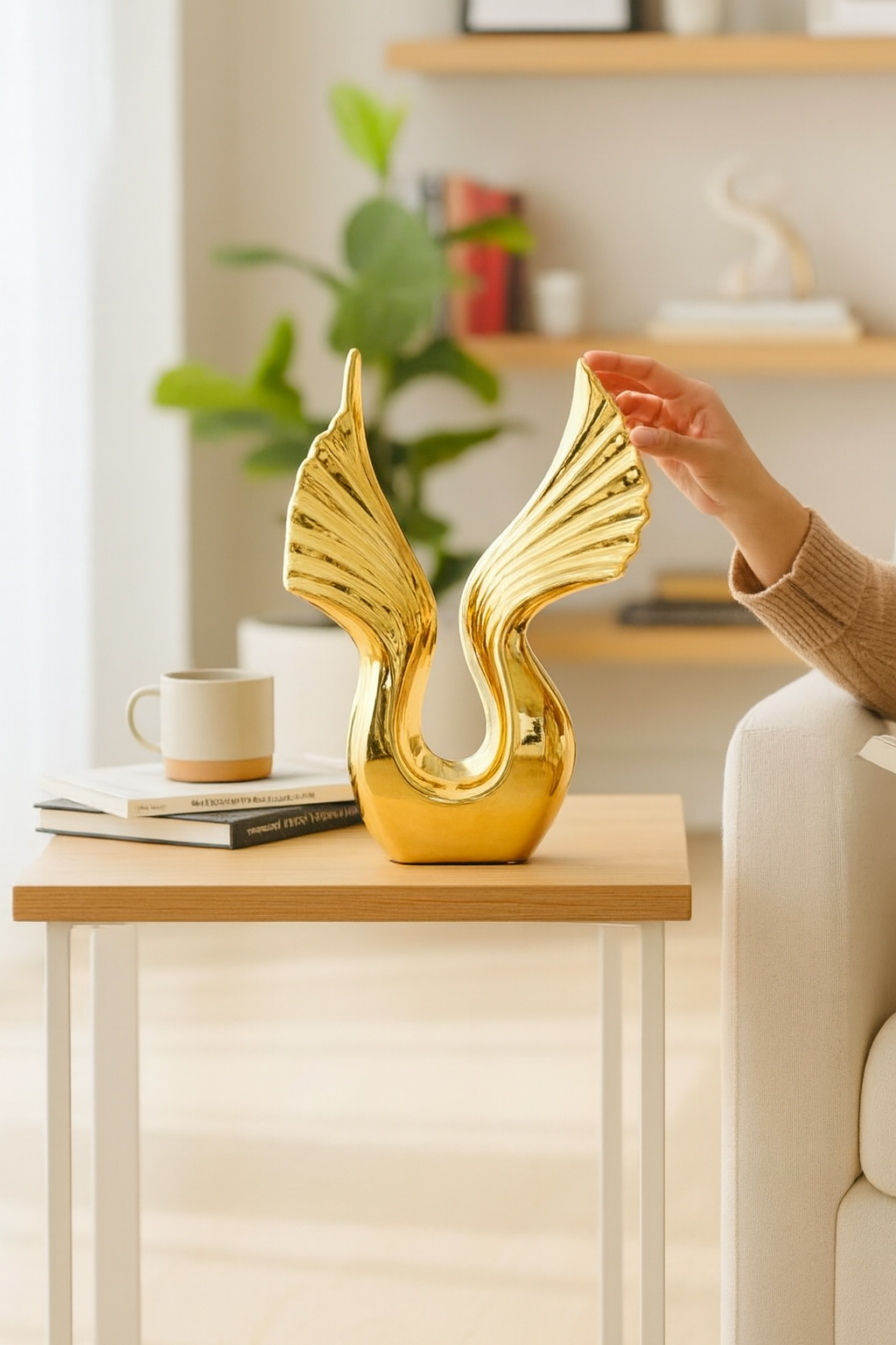 Vase Décoratif Doré Ailes Élégantes